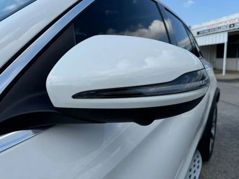 Used 2020 Mercedes-Benz GLC 300 image 10