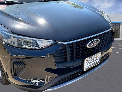 Used 2023 Ford Escape Active w/ Tech Pack #1 FWD image 34