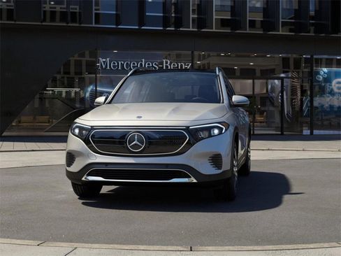 Used 2023 Mercedes-Benz EQB 300 4MATIC image 43