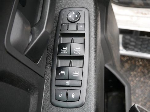 Used 2019 RAM 1500 Tradesman w/ Chrome Appearance Group image 19