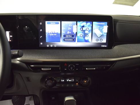 New 2026 Nissan Kicks SV w/ SV Premium Package AWD/4WD image 17