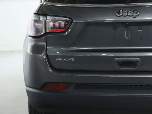 Used 2022 Jeep Compass Latitude image 43