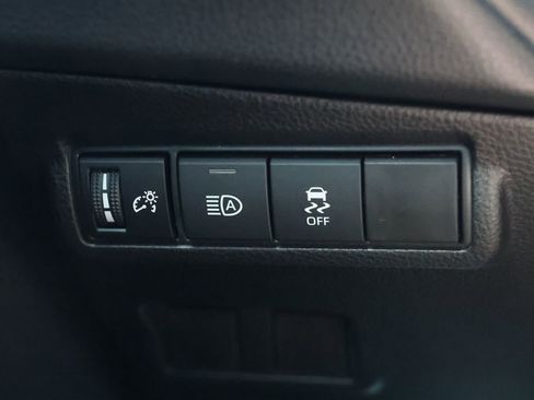 Used 2026 Toyota Corolla Cross XLE FWD image 23