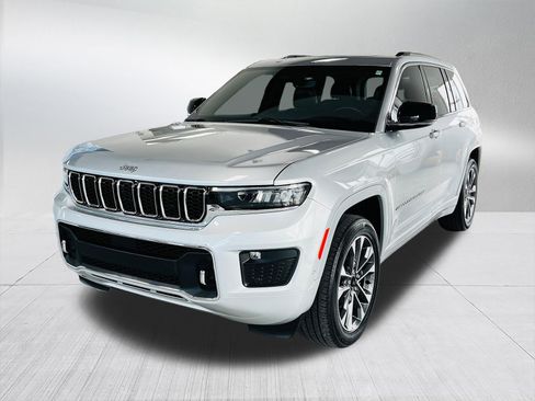 Used 2022 Jeep Grand Cherokee Overland AWD/4WD image 1