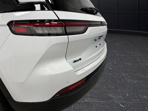 New 2025 Jeep Grand Cherokee Limited w/ Black Appearance Package image 35