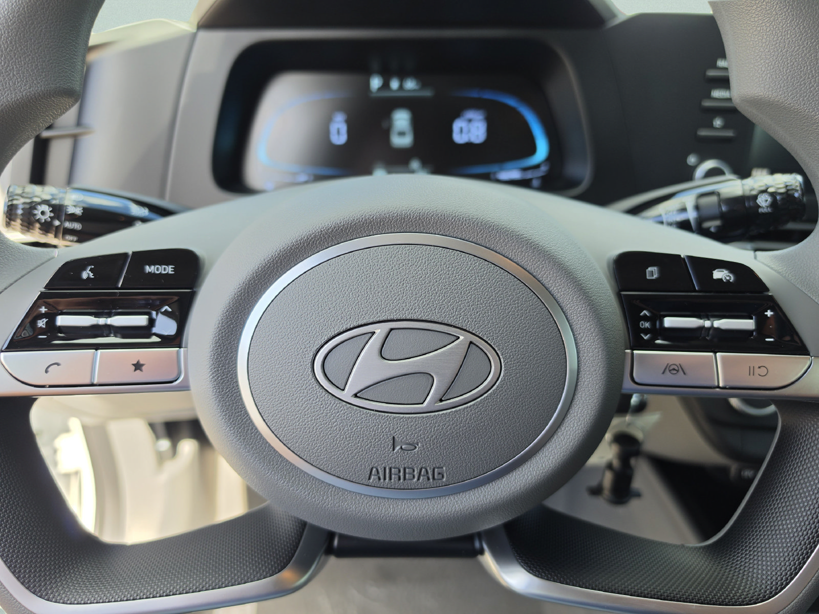 New 2026 Hyundai Elantra SE FWD image 30
