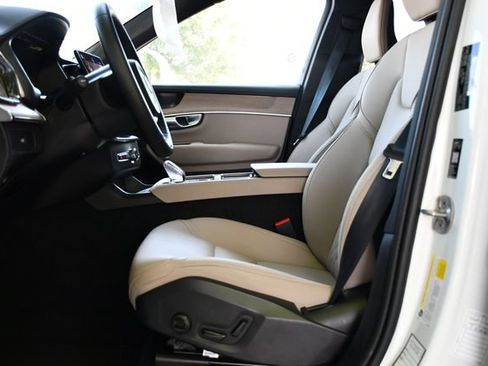 Used 2026 Volvo XC90 B6 Plus AWD/4WD image 11
