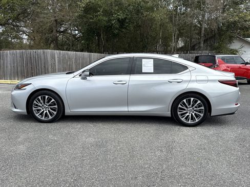 Used 2019 Lexus ES 350 350 Luxury w/ Accessory Package 2 image 2