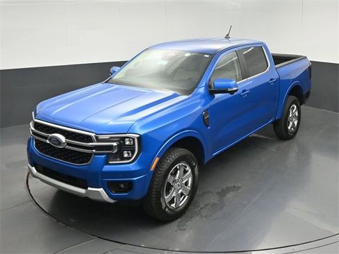 Used 2025 Ford Ranger Lariat w/ Chrome Accent Package image 40