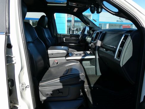 Used 2017 RAM 1500 Limited image 15