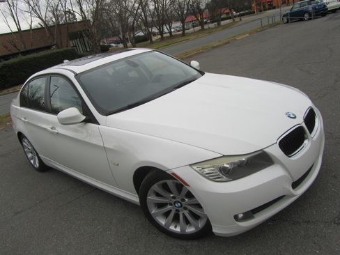 Used 2011 BMW 328i Sedan image 3