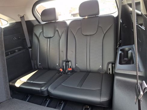 Used 2025 Kia Sorento S AWD/4WD image 10