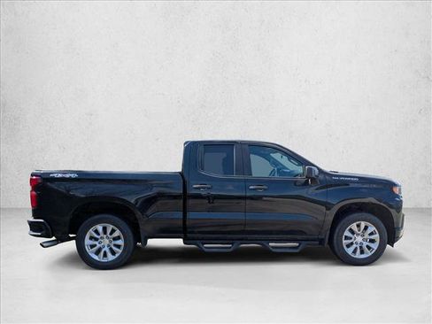 Used 2020 Chevrolet Silverado 1500 Custom w/ Custom Value Package image 6