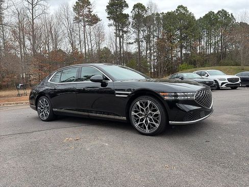 Used 2025 Genesis G90 3.5T image 3