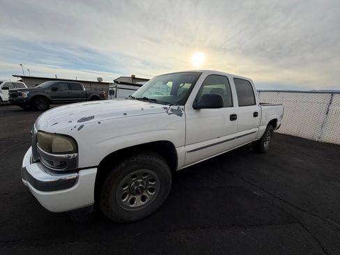Used 2005 GMC Sierra 1500 SLE w/ Light Duty Power Package image 1