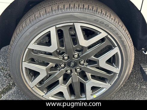 New 2026 Ford Expedition Max Platinum w/ Platinum Ultimate Package image 17