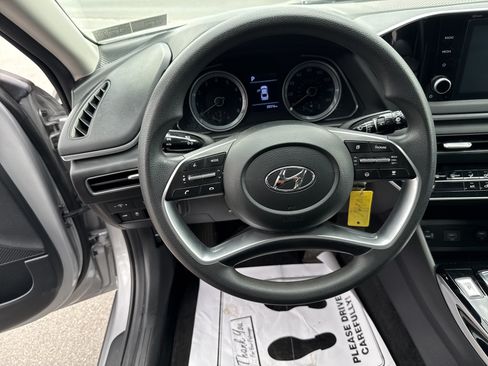 Used 2023 Hyundai Sonata SE FWD image 17