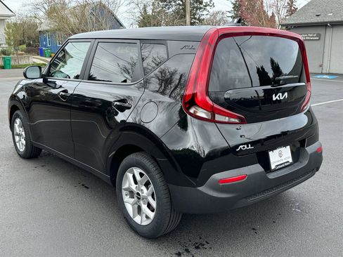 Used 2022 Kia Soul LX w/ Technology Package image 10