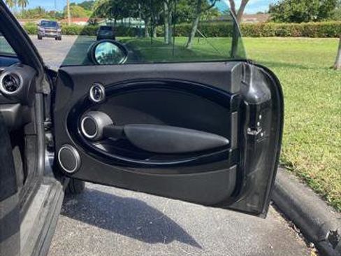 Used 2014 MINI Cooper Roadster S w/ Sport Package image 16