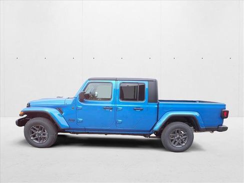 New 2025 Jeep Gladiator Sport image 2