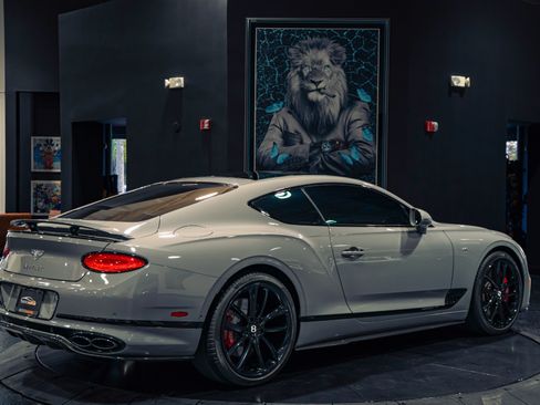 Used 2022 Bentley Continental GT AWD/4WD image 3