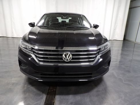 Used 2021 Volkswagen Passat 2.0T SE FWD image 3