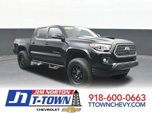 Used 2019 Toyota Tacoma TRD Sport w/ Technology Package AWD/4WD image 1