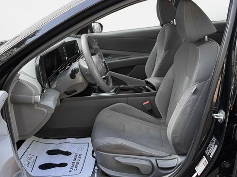 Used 2021 Hyundai Elantra SEL FWD image 12