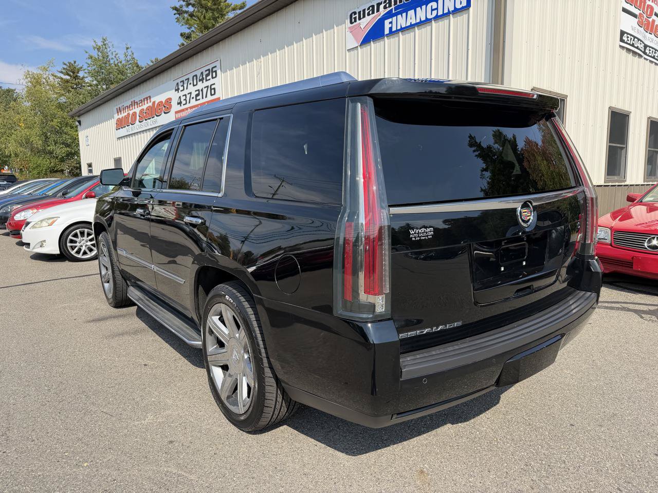 Used 2015 Cadillac Escalade Luxury AWD/4WD image 6