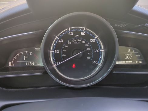 Used 2020 Toyota Yaris LE image 33