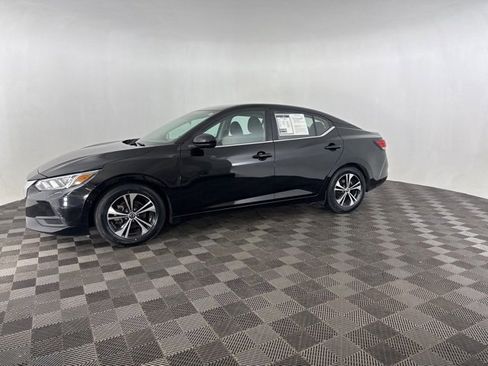 Used 2021 Nissan Sentra SV image 3