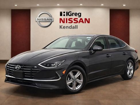 Used 2021 Hyundai Sonata SE FWD image 3