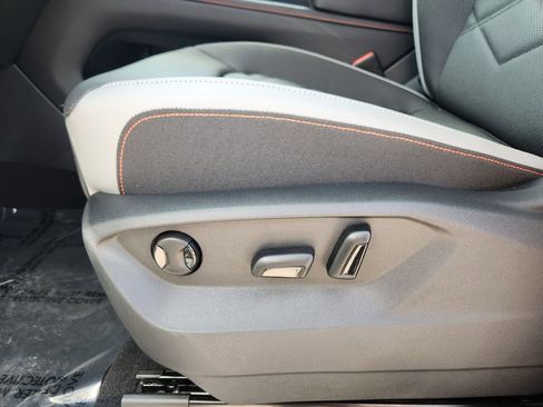 New 2026 Volkswagen Atlas Peak Edition image 12