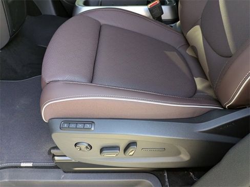 New 2025 Volkswagen ID. Buzz Pro S image 23