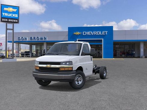 New 2025 Chevrolet Express 3500 Work Van w/ Power Convenience Package image 55