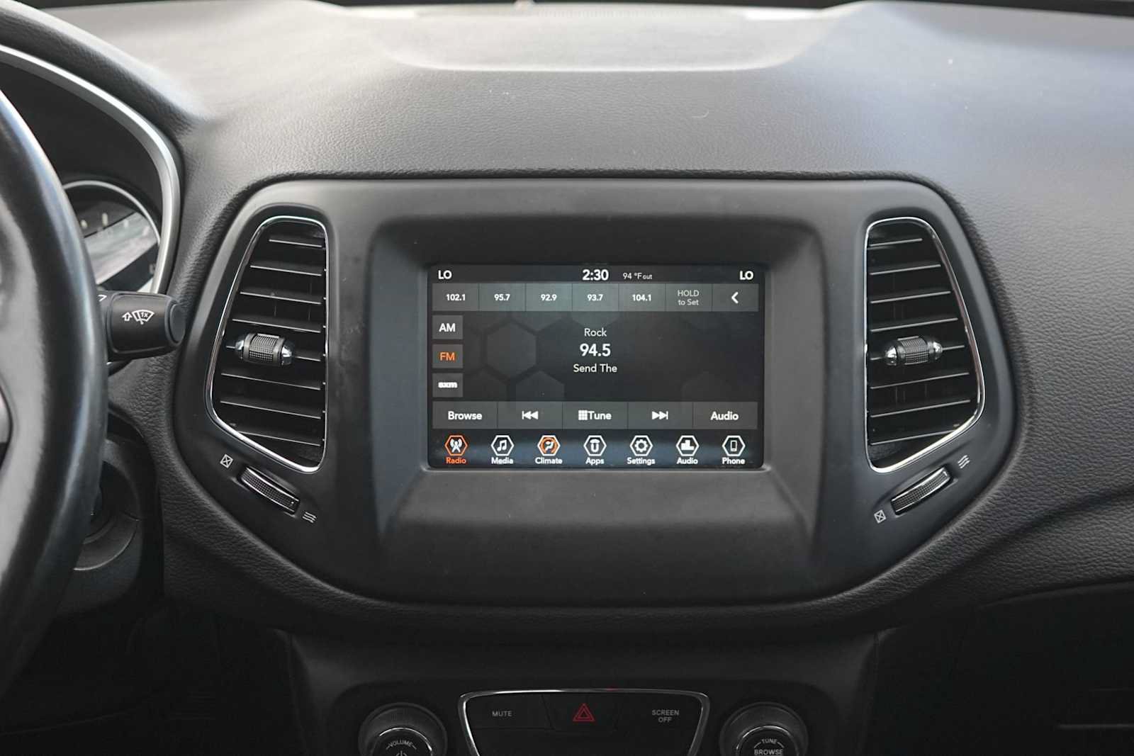 Used 2021 Jeep Compass Latitude w/ Convenience Group FWD image 20