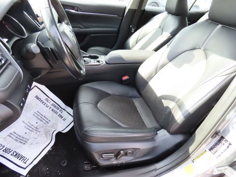 Used 2024 Toyota Camry XSE image 37