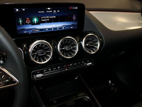 Certified 2026 Mercedes-Benz GLA 250 image 21