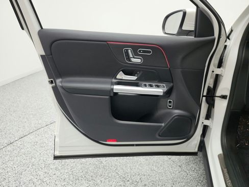 Certified 2023 Mercedes-Benz GLA 250 4MATIC image 19