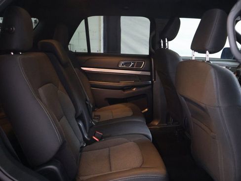 Used 2019 Ford Explorer XLT w/ Equipment Group 201A image 13