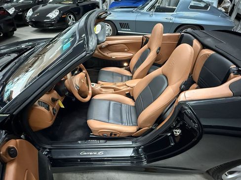 Used 2004 Porsche 911 Carrera 4S AWD/4WD image 20