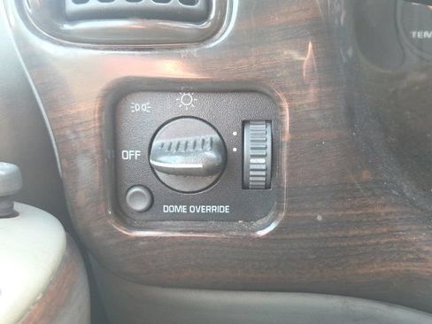 Used 2002 GMC Savana 1500 w/ SLE Marketing Option Pkg 3 RWD image 32
