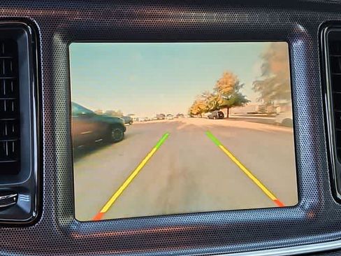 Used 2015 Dodge Challenger SXT Plus RWD image 22
