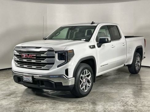 Used 2026 GMC Sierra 1500 SLE w/ Preferred Package RWD image 4