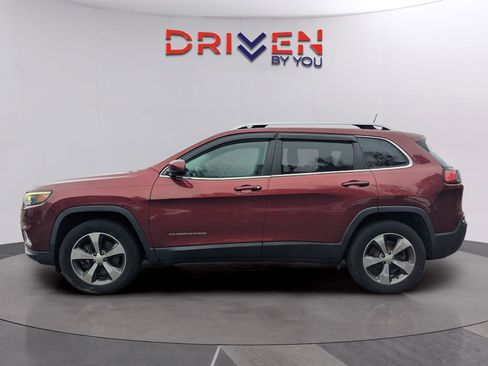 Used 2020 Jeep Cherokee Limited image 2