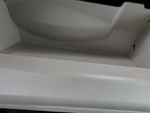 Used 2024 Chrysler Pacifica Touring-L image 35