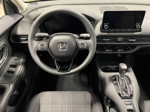Certified 2025 Honda HR-V LX image 15