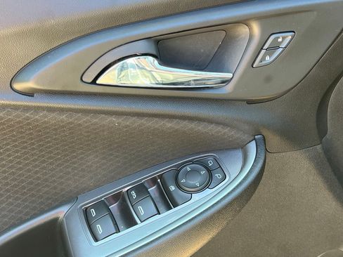 Used 2023 Chevrolet Malibu LT FWD image 22