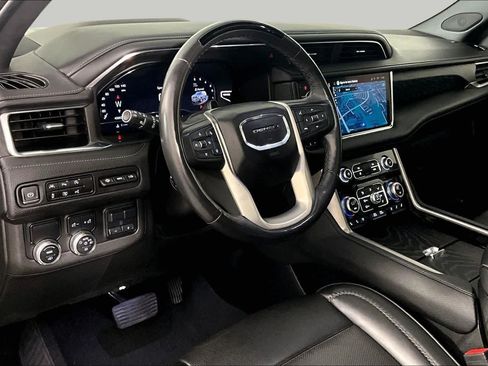Used 2023 GMC Yukon Denali w/ Denali Reserve Package RWD image 17