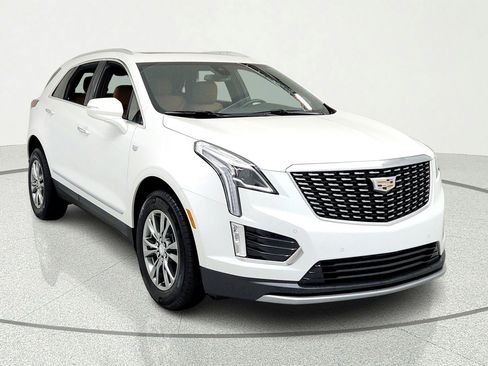 Used 2021 Cadillac XT5 Premium Luxury w/ LPO, Floor Liner Package FWD image 7